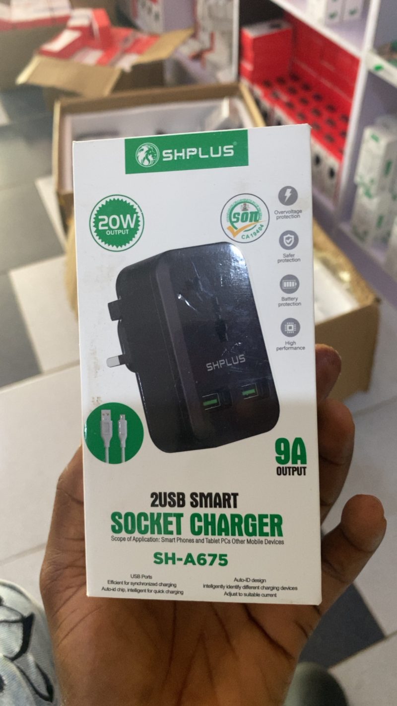 SHPLUS DOUBLE PORT AND SOCKET CHARGER