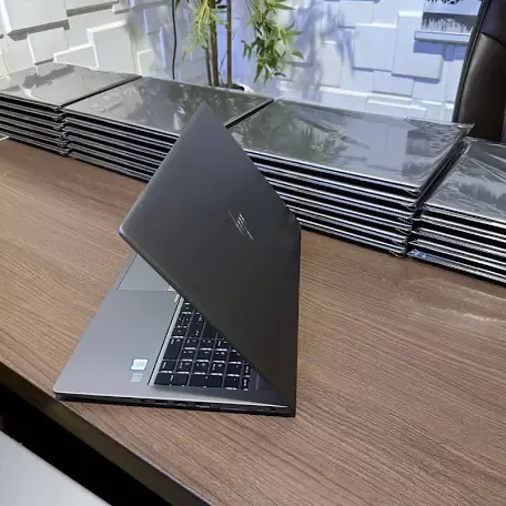 Hp Laptop  Zbook  i5 256/8 Touch 8th