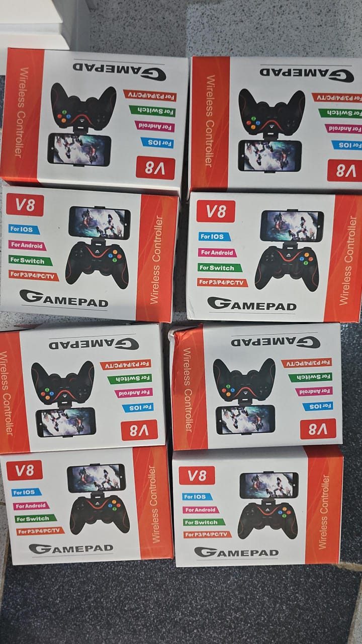 V8 game pad